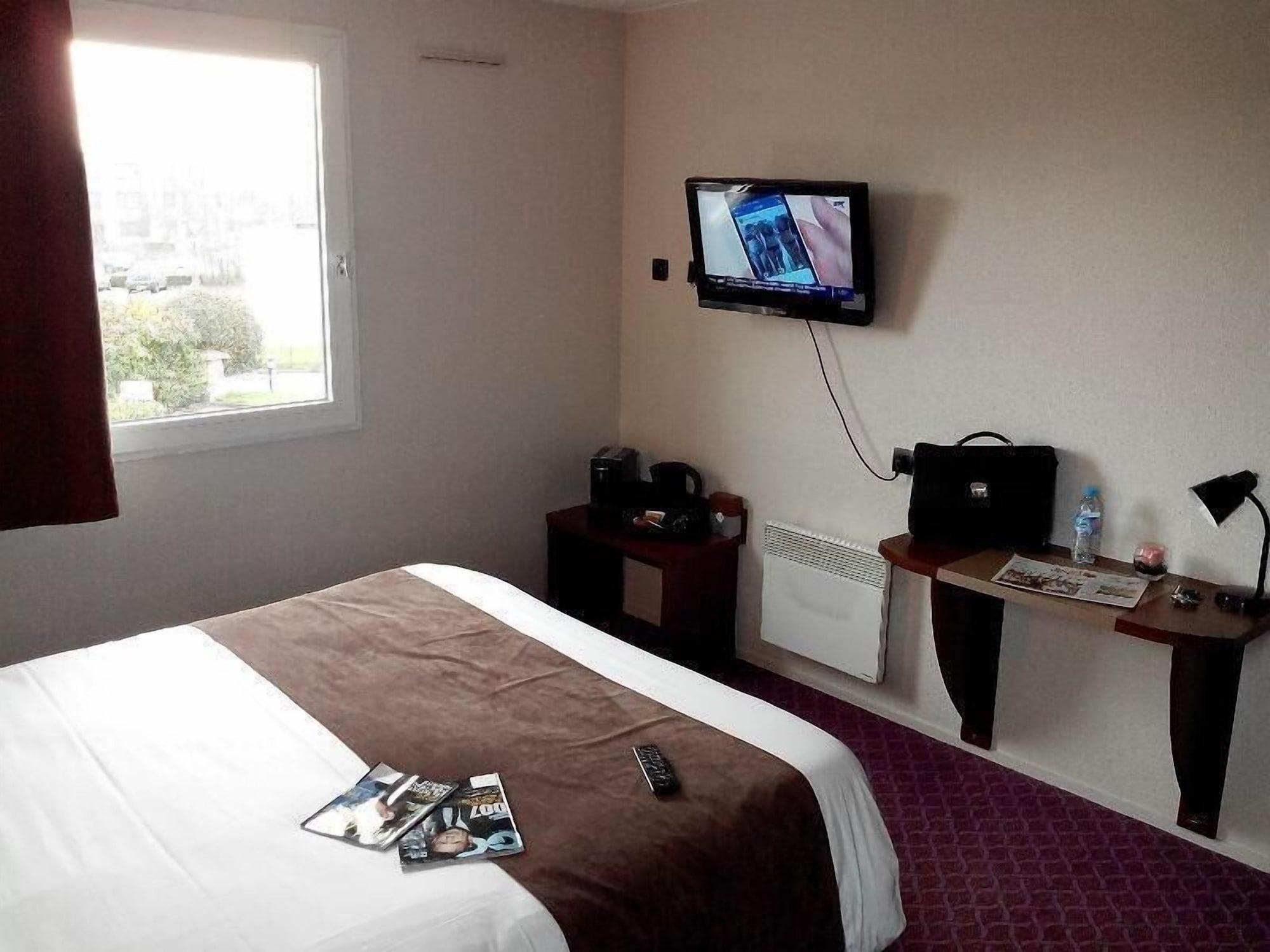 Brit Hotel Rennes Le Castel Exterior photo
